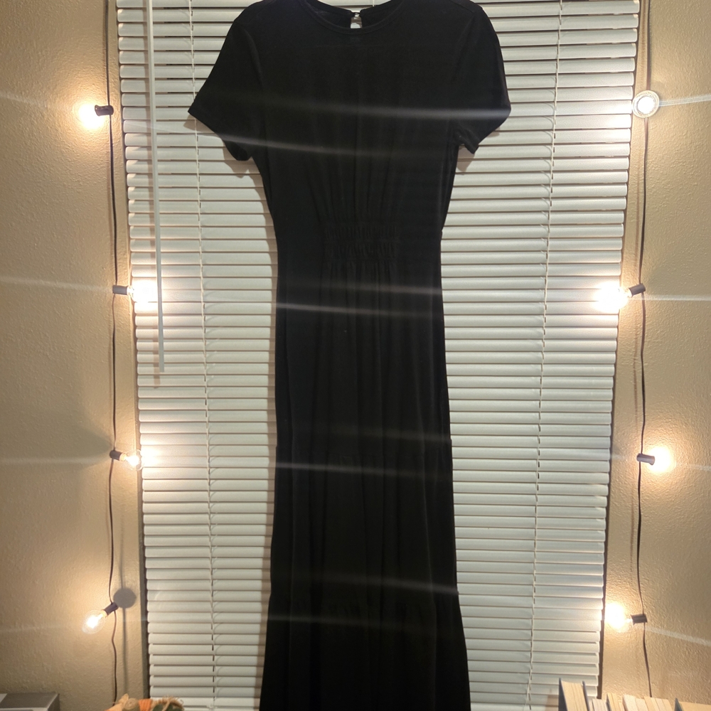 Elegant Black Maxi Dress